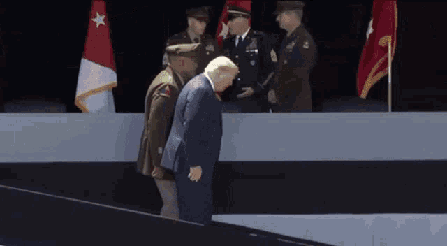 donald-trump-ramp.gif.95d23bb793d23134e4f0ace22f24e317.gif