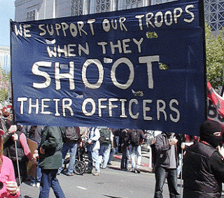 752615990_Traitorfragprotest_1.gif.39be05dd14c61d8927bb43d82f0a7f88.gif