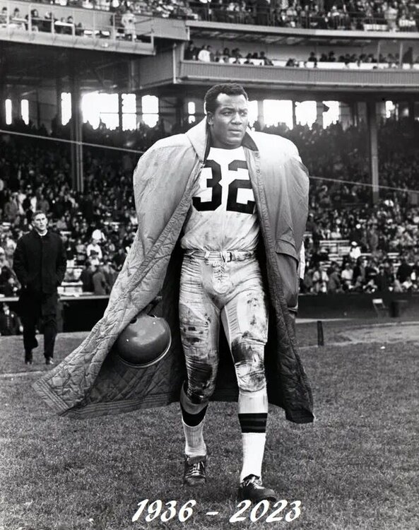 JimBrown.thumb.jpg.a67b1e39dd6fefe0aa2b1a87a1da0569.jpg